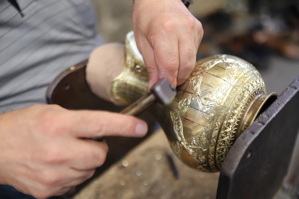 Uzunlukları insan boyunu aşıyor… Ev fiyatına satıyorlar, çifti 500 bin TL!