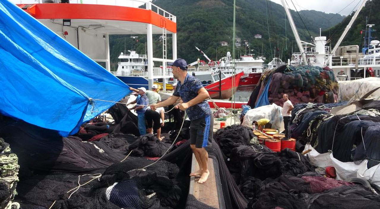 Bu gece ‘Vira Bismillah’ diyecekler: Tezgahlar hazır, balık sezonu açılıyor