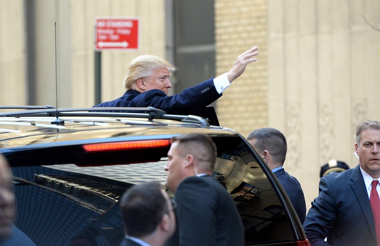 Trump oy kullandıktan sonra protesto edildi
