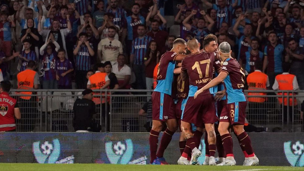 Süper Kupa Trabzonspor'un! Karadeniz temsilcisinden 4 gollü zafer...