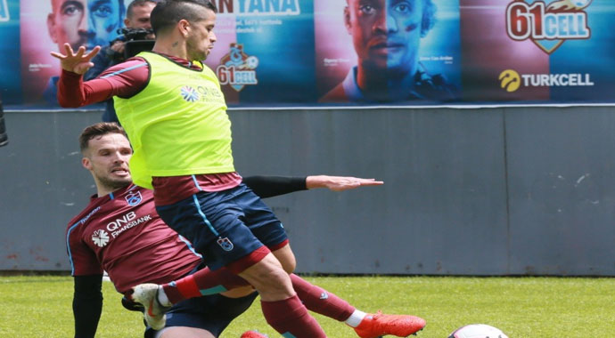 Trabzonspor, Fenerbahçe'yi yıkacak plan üzerinde çalışıyor Trabzonspor, Fenerbahçe'yi yıkacak plan üzerinde çalışıyor