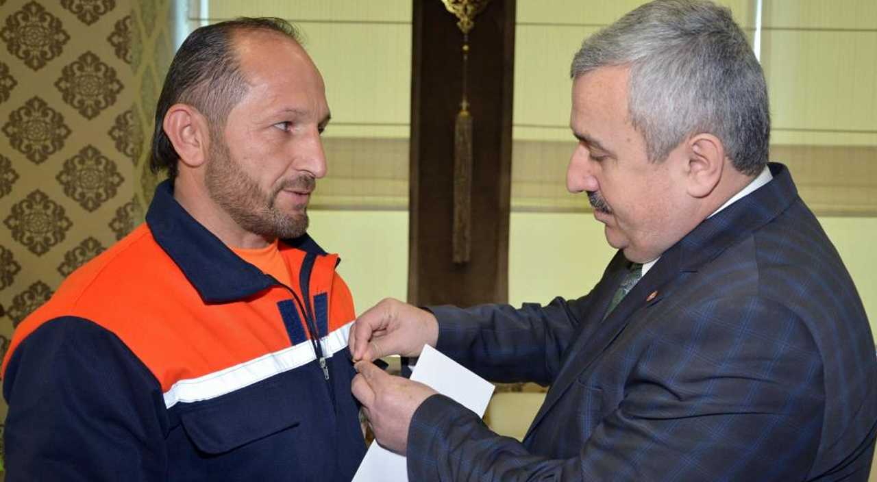 'Yılın personeli' seçilmişti... Sevgilisini öldürüp intihar etti