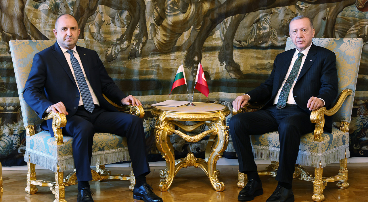 Prag'da peş peşe kritik temaslar! Cumhurbaşkanı Erdoğan liderlerle görüştü