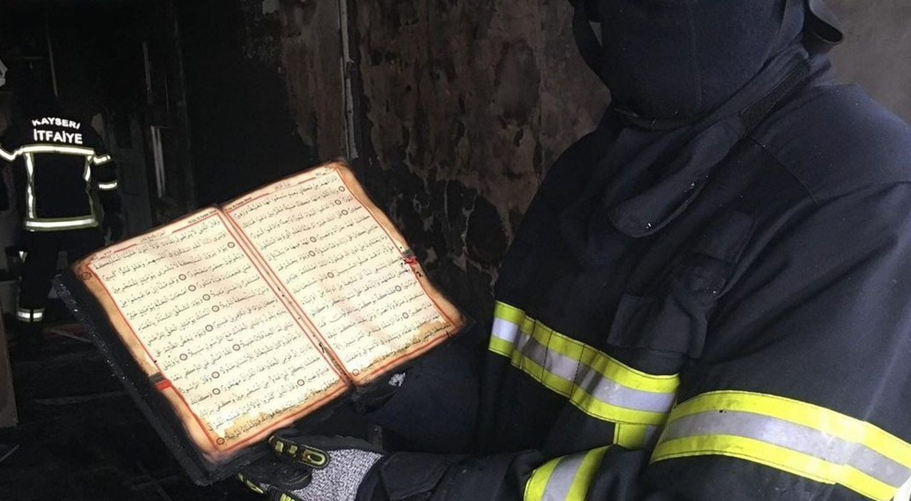 Evi küle döndüren yangında Kur'an-ı Kerim'e hiçbir şey olmadı