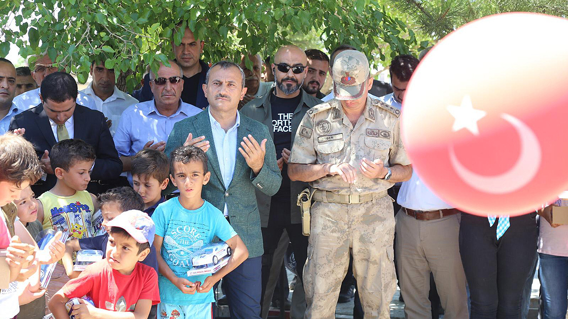 Tunceli'de şehit 12 vatandaş için yaptırılan anıt açıldı
