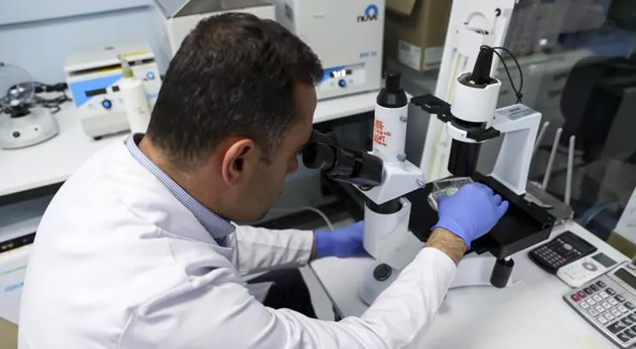 Türk bilim insanı İngiltere'yi bırakıp ülkesine döndü: Kanser tedavisinde çığır açacak proje Türkiye'de başladı! Türk bilim insanı İngiltere'yi bırakıp ülkesine döndü: Kanser tedavisinde çığır açacak proje Türkiye'de başladı!