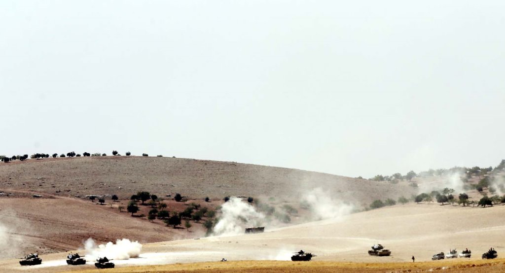 TSK'dan DAEŞ'e operasyon! Özel Kuvvetler ve zırhlı birlikler Suriye'ye girdi