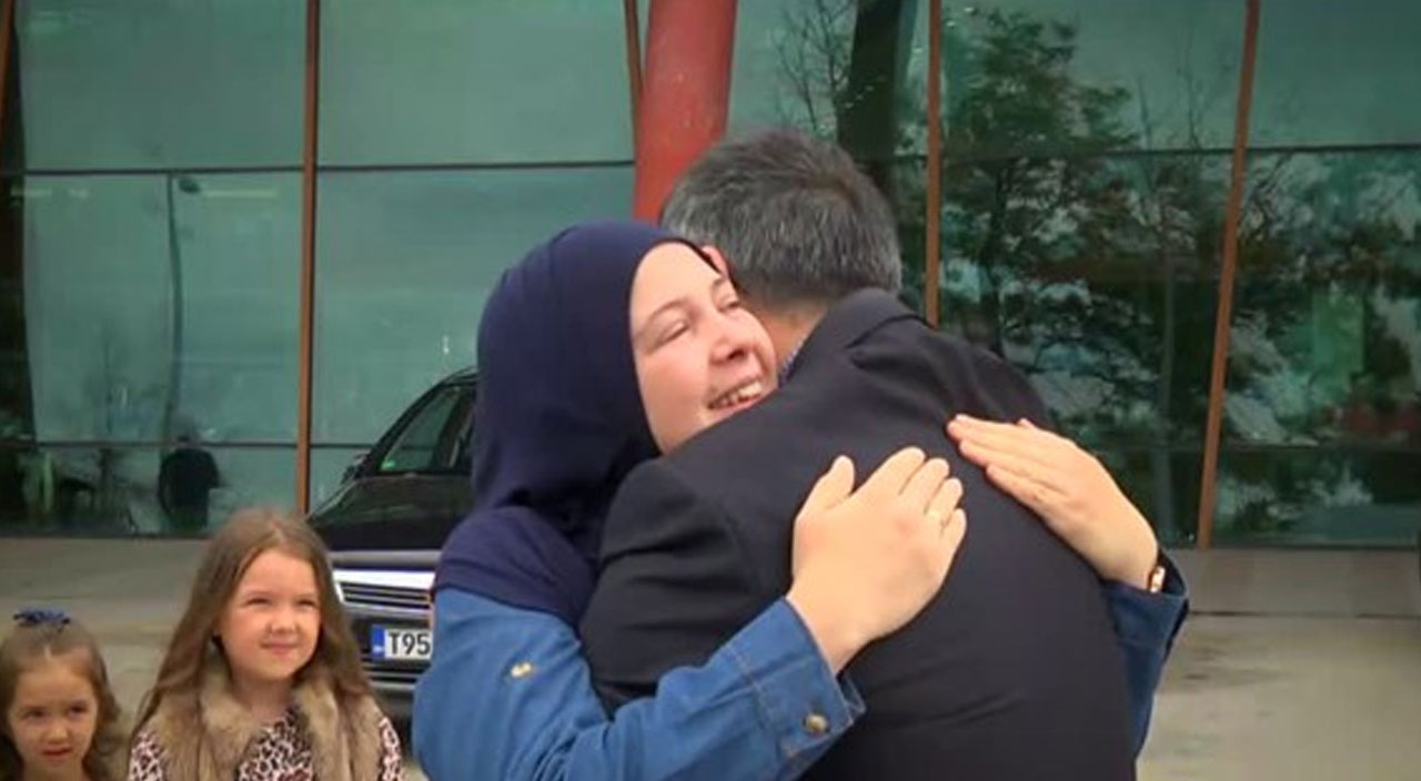Çeyrek asır sonra ağlatan buluşma Çeyrek asır sonra ağlatan buluşma