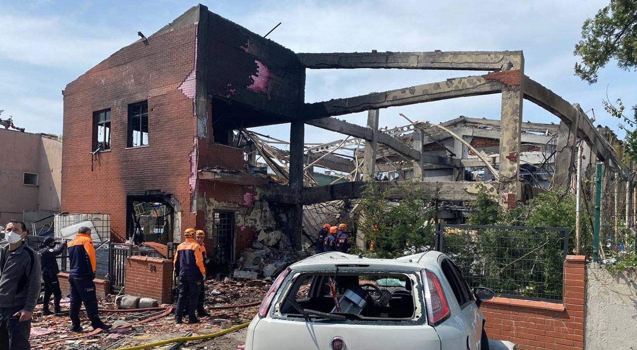 Tuzla'da boya fabrikasında yangın: 3 işçi hayatını kaybetti, 9 yaralı
