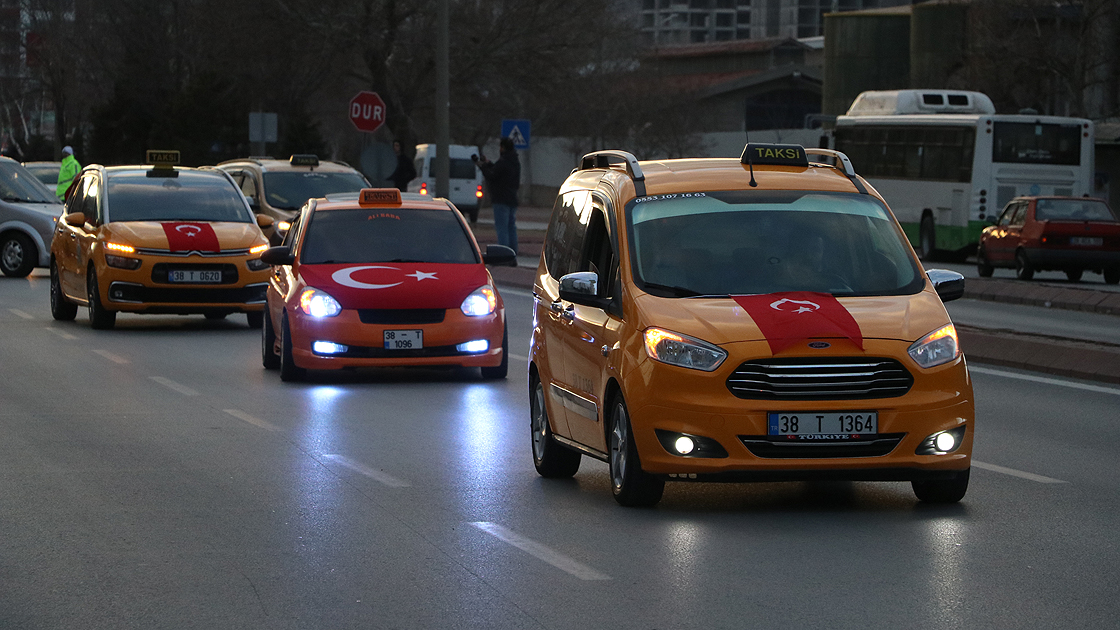 Türkiye Mehmetçik için tek yürek