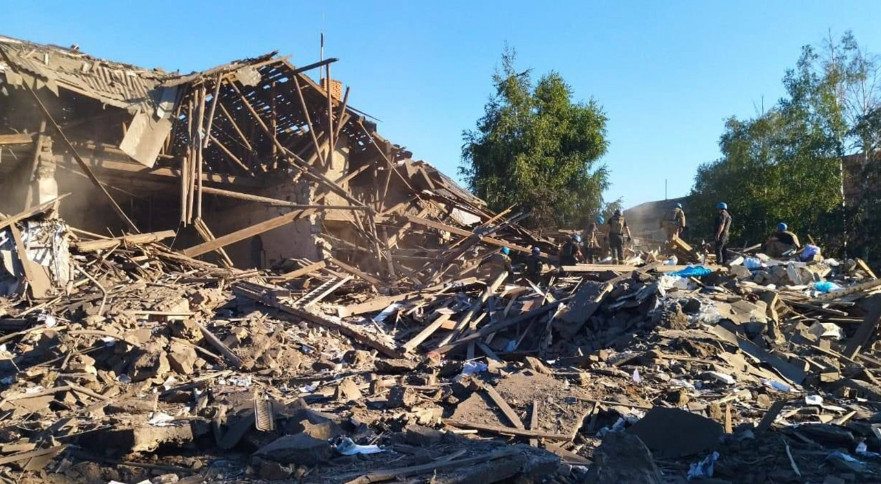 Rusya Donetsk’te kasabayı vurdu: 6 ölü