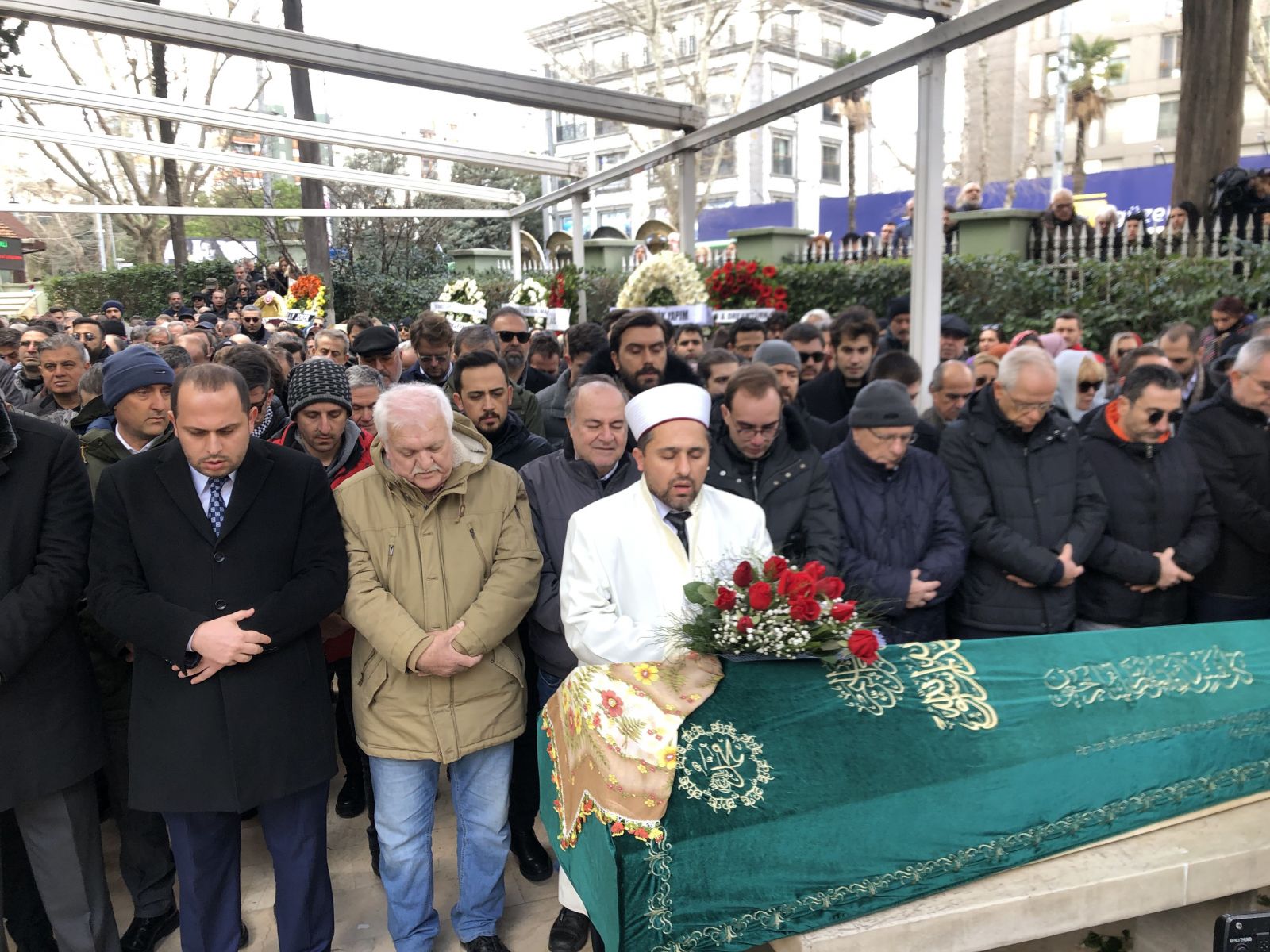 Uçak kazasında hayatını kaybeden Alev Gençoğlu son yolculuğuna uğurlandı