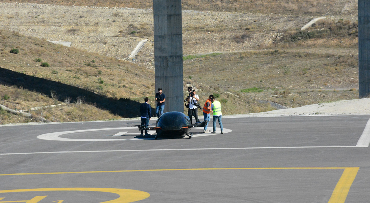Gökyüzünde ‘trafik’: Kocaeli’de uçan arabaları gören şaşırıp kaldı
