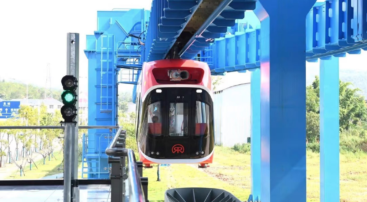 Kaynağı Eskişehir'de bulunmuştu... Çinli bilim insanlarından çığır açan 'uçan tren': Sıfır enerjiyle 120 kilometre gidiyor Kaynağı Eskişehir'de bulunmuştu... Çinli bilim insanlarından çığır açan 'uçan tren': Sıfır enerjiyle 120 kilometre gidiyor