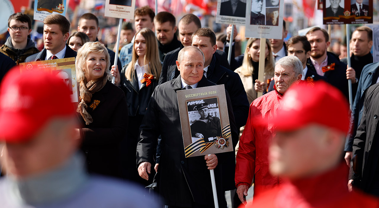 Törende dikkat çeken olay! Putin'in uçakları havalanmadı Törende dikkat çeken olay! Putin'in uçakları havalanmadı