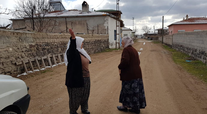 74 yaşındaki Zilfi nine muhtar adayı oldu