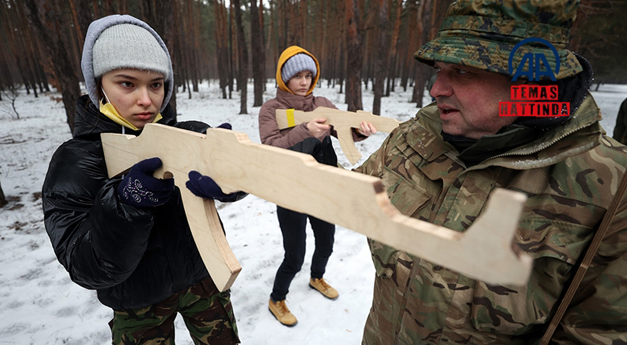 Rusya Savunma Bakanlığı duyurdu: Tatbikat birlikleri geri döndü