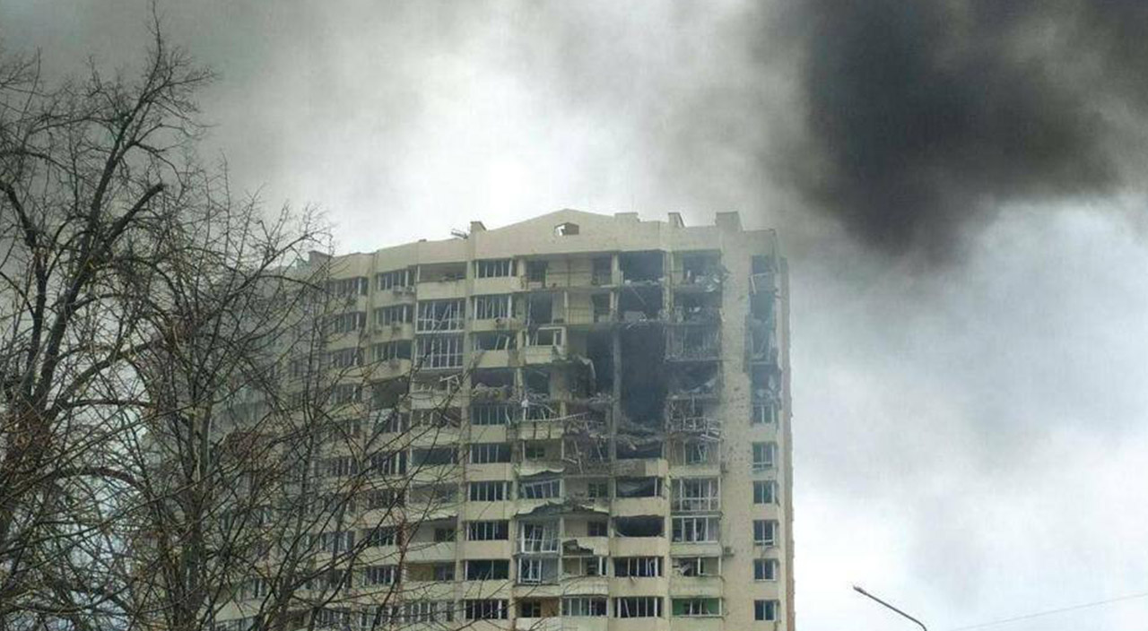 Rusya, Çernihiv'de yerleşim yerini vurdu