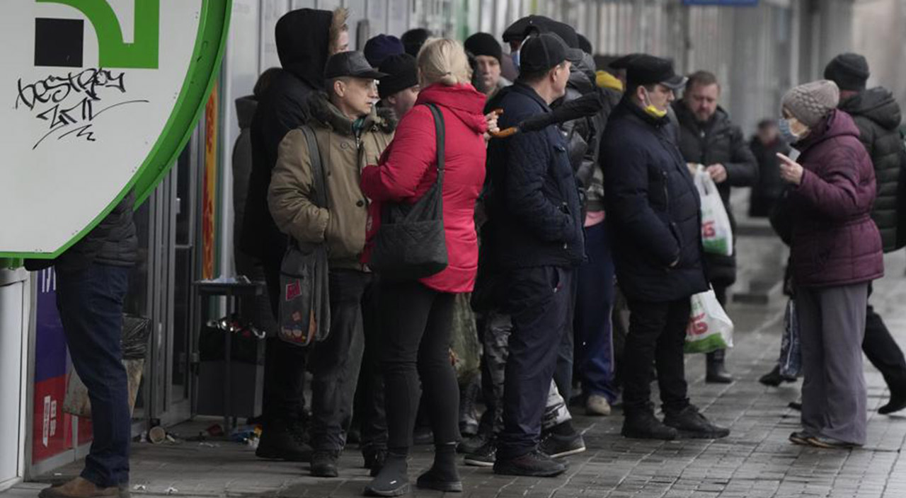 Kiev bombardıman altında! Ukrayna saldırısında 2. gün... Dakika dakika bölgedeki gelişmeler...