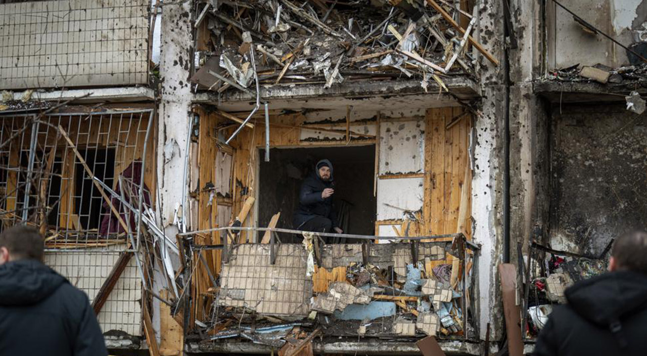 Kiev bombardıman altında! Ukrayna saldırısında 2. gün... Dakika dakika bölgedeki gelişmeler...