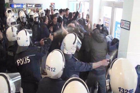 Anadolu Üniversitesi'nde polis müdahalesi