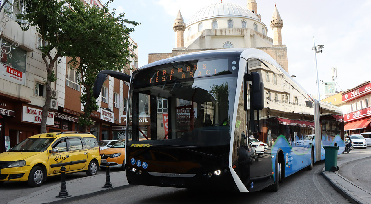 Şanlıurfa'ya yeni toplu ulaşım aracı: Trambüs test sürüşüne başladı