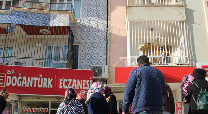 Şanlıurfa'da vatandaşların hasarlı bina korkusu