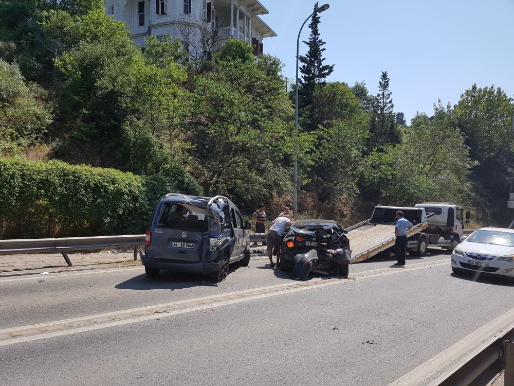 Üsküdar’da freni boşalan otobüs 10 araca çarptı: 11 yaralı