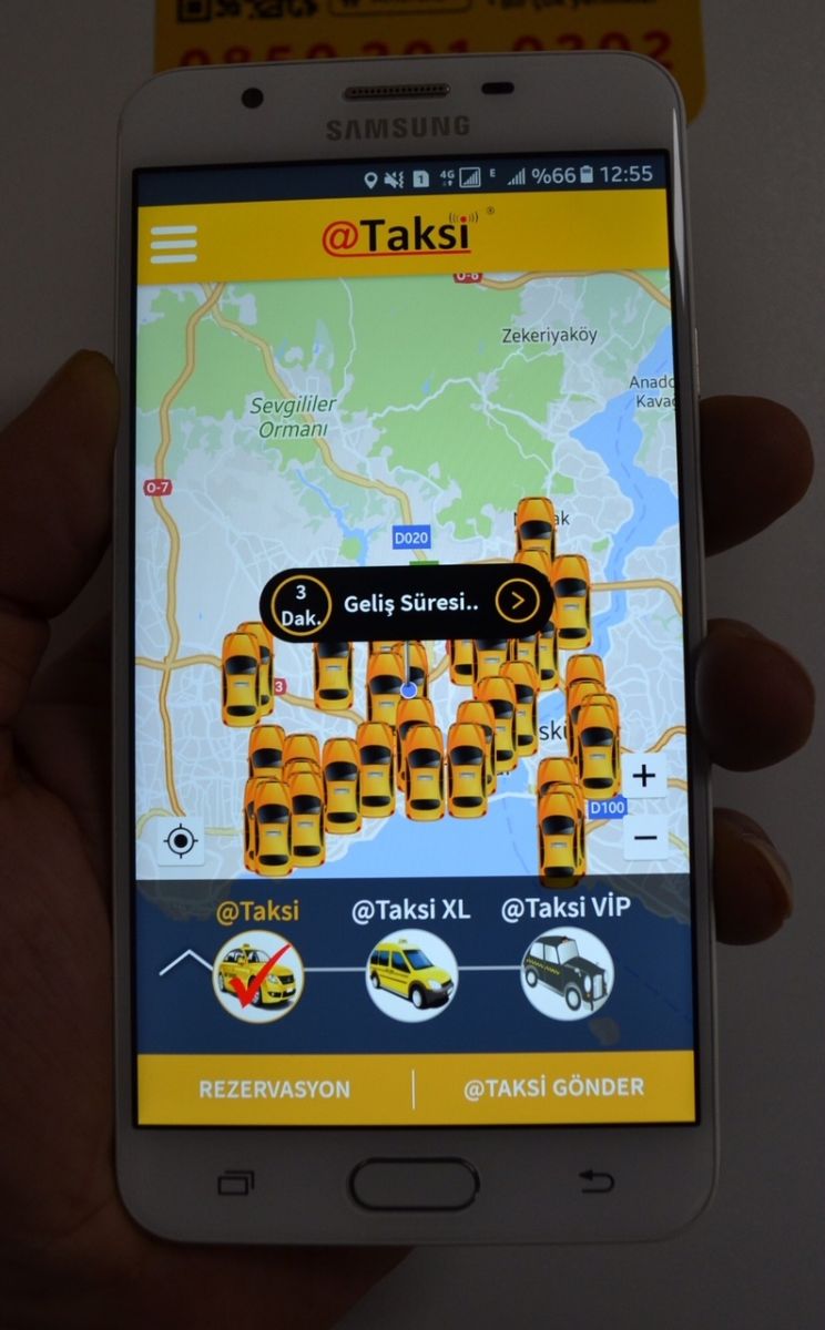 1500 Taksici Uber’e karşı bir araya geldi! Trafikte savaş şimdi başlıyor…