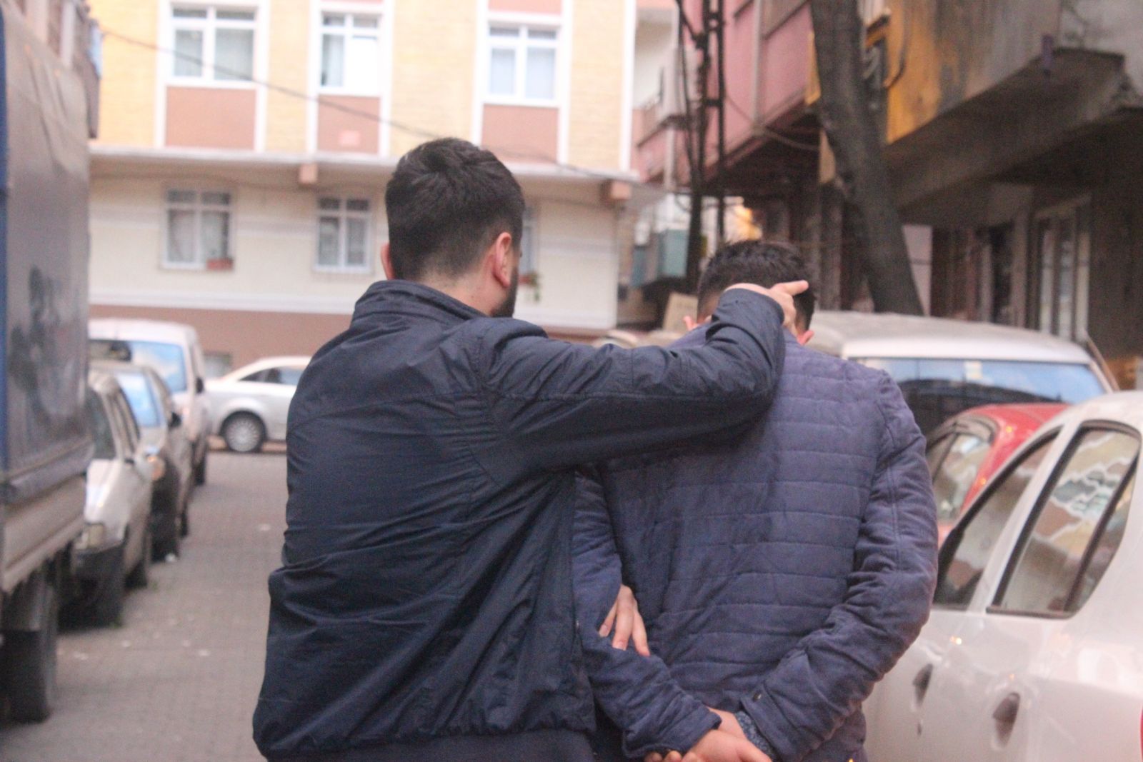 İstanbul’da uyuşturucu operasyonu: 25 gözaltı