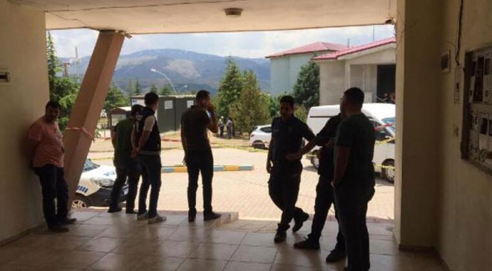 Korkunç! Uzman çavuş ve eşi evlerinde başlarından vurulmuş halde bulundu...