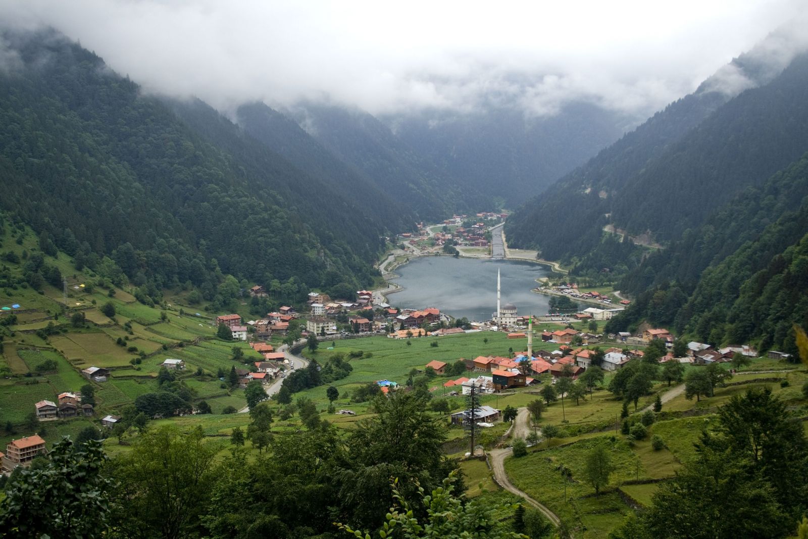 Trabzon Uzungöl’de çıkan Doğal Kaynak Suyuna dünya basınından yoğun ilgi