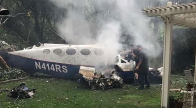 ABD'de uçak yerleşim bölgesine düştü: 5 ölü, 2 yaralı