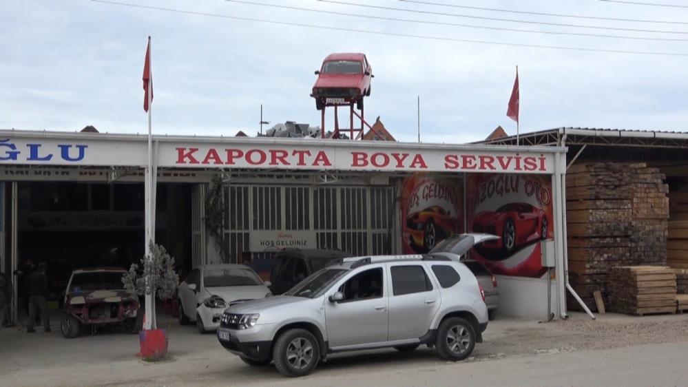 Sanayideki ‘uçan araba’ görenleri şaşırtıyor