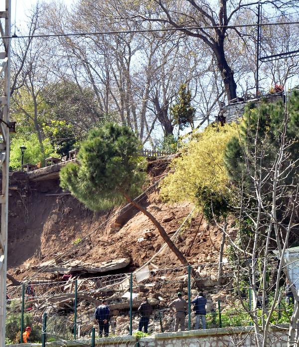Gülhane Parkı'nda duvar çöktü! 1 ölü