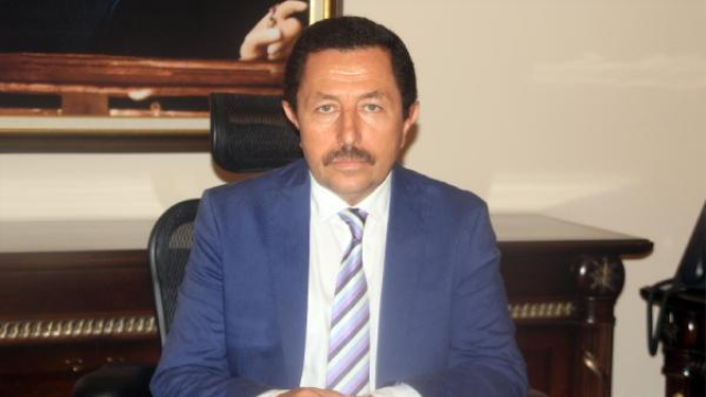 Vali: 'Vatandaşlar silah verin teröristlerin peşlerine düşelim' diyor