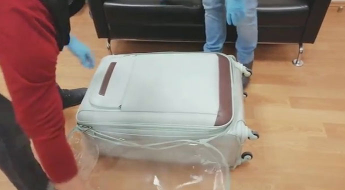 Teslim alınmayan valizden 131 bin 500 uyuşturucu hap çıktı