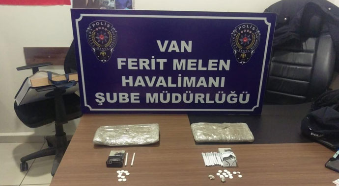 Uyuşturucuyla uçağa binmek isteyen İran uyruklu şahıslar yakalandı