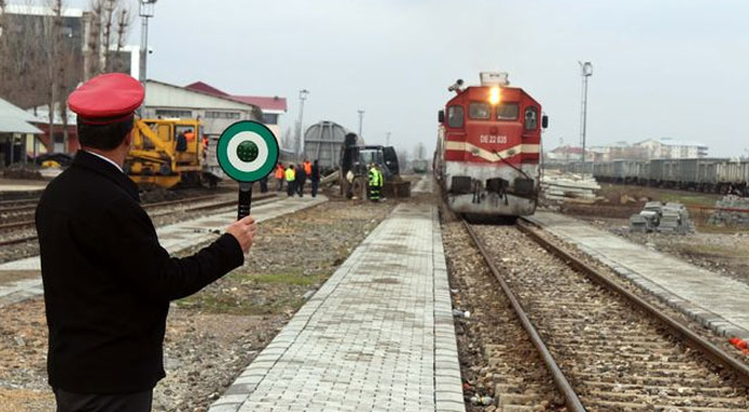 Van Gölü Ekspresi bilet al! Bilet fiyatları, rotası, durakları... Van Ekspresi bilet nasıl alınır?
