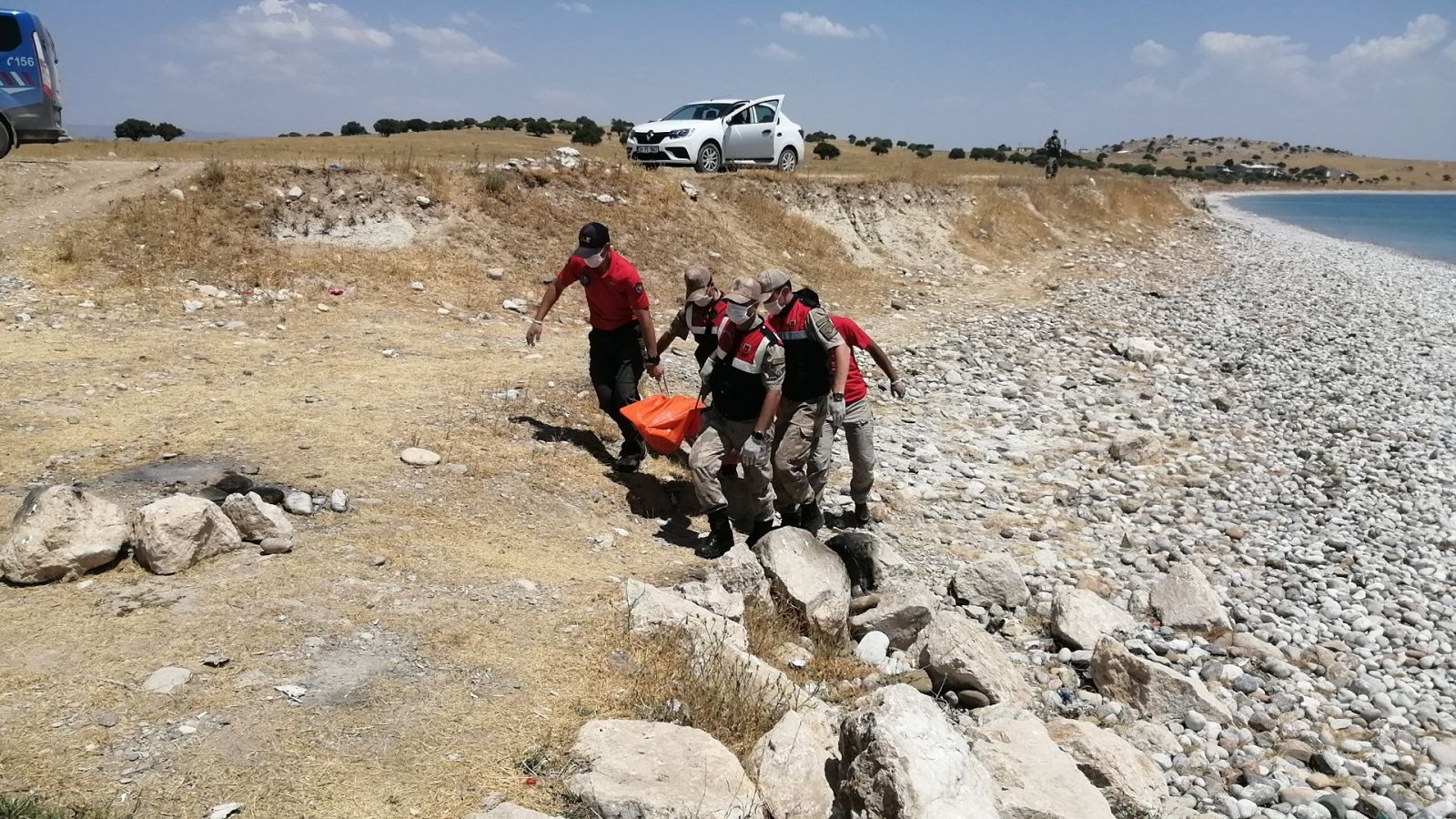 Van Gölü'nden çıkan cenaze sayısı 61'e yükseldi