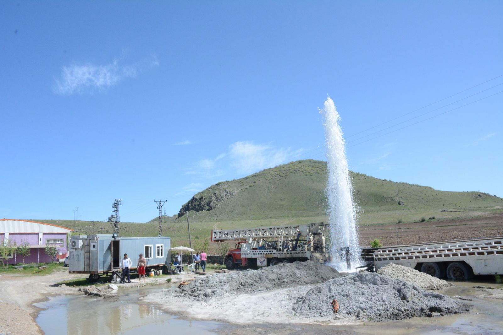 Van Gölü kıyısında 60 derecelik termal su kaynağı bulundu