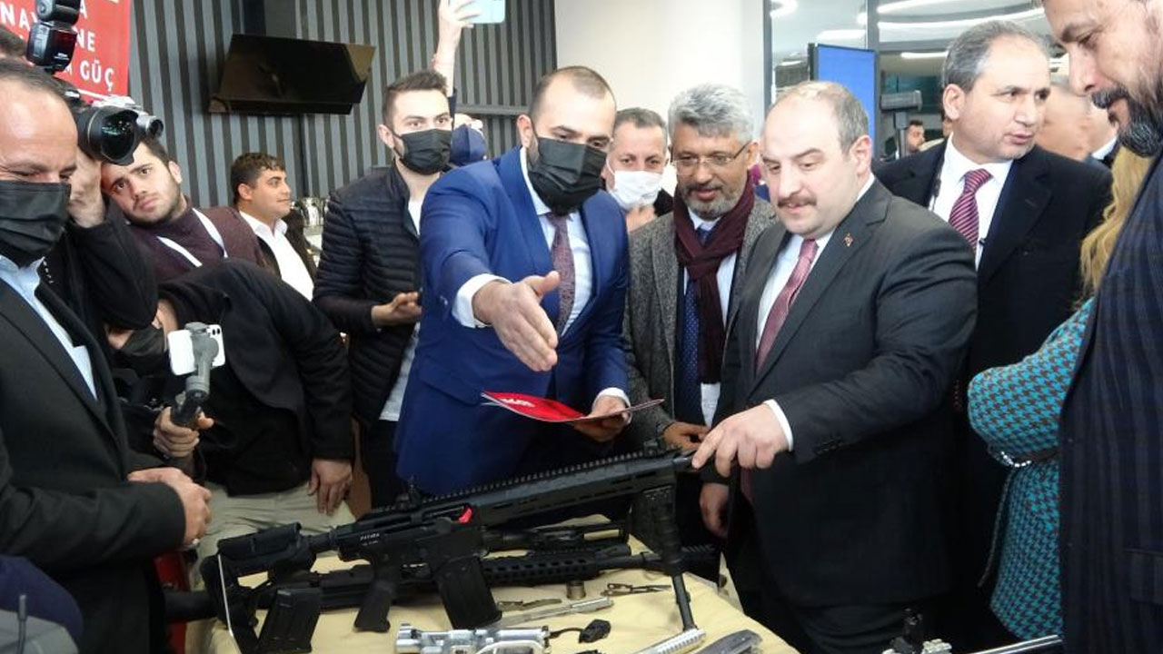 Bakan Varank'tan muhalefete hodri meydan: Gelsin görsünler