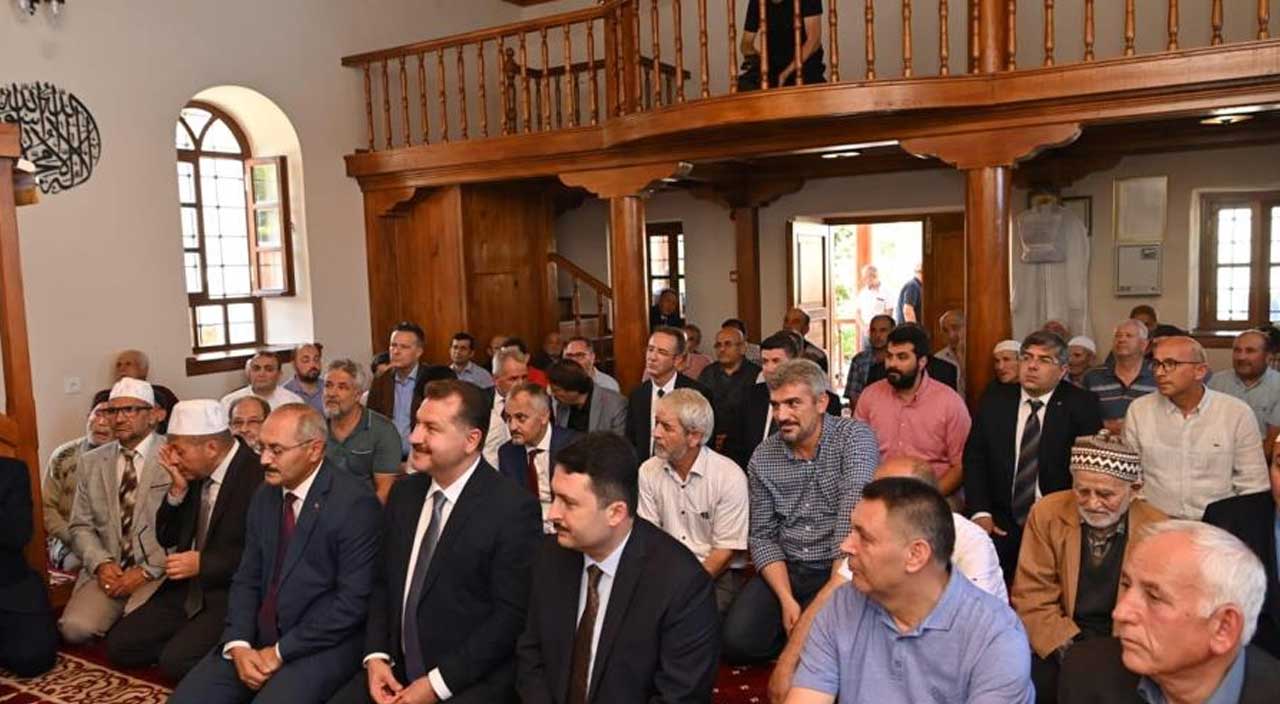 Tarihi cami atıl durumdaydı.. 120 yıl sonra yeniden ezan sesleri  yükseldi
