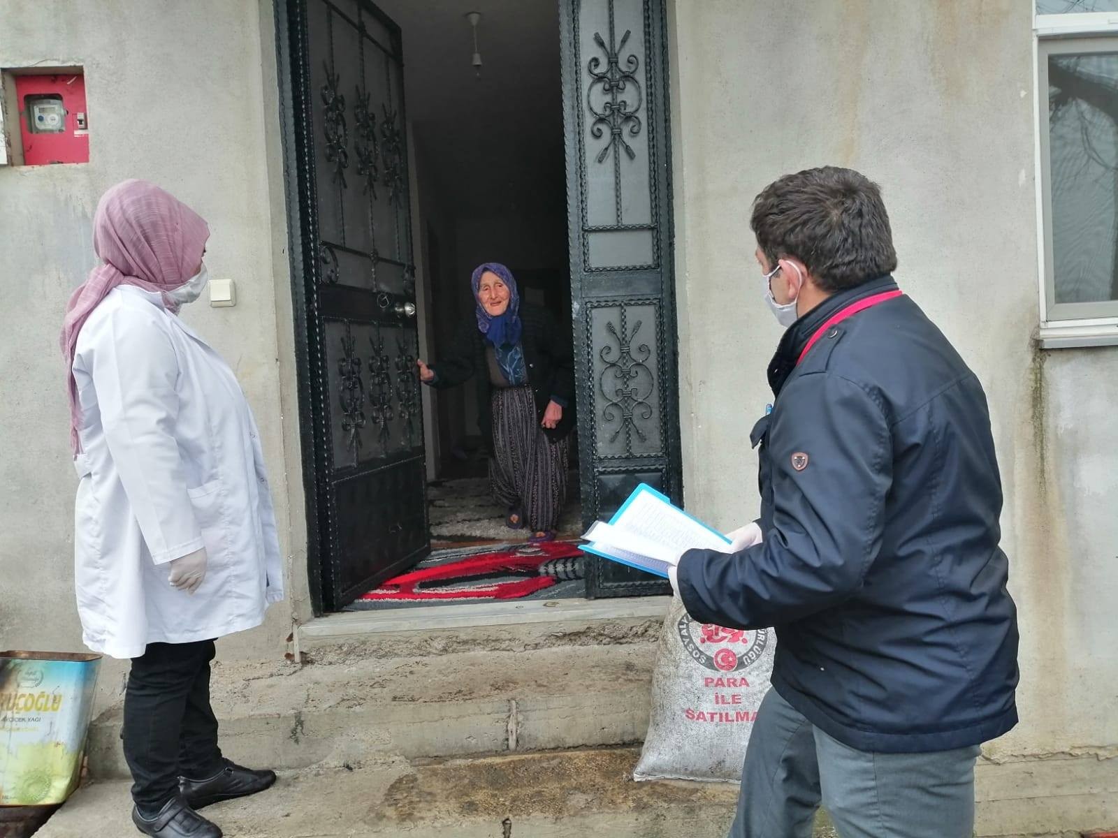 Vefa grubu çalışıyor, 1200 yaşlıya hizmet verildi