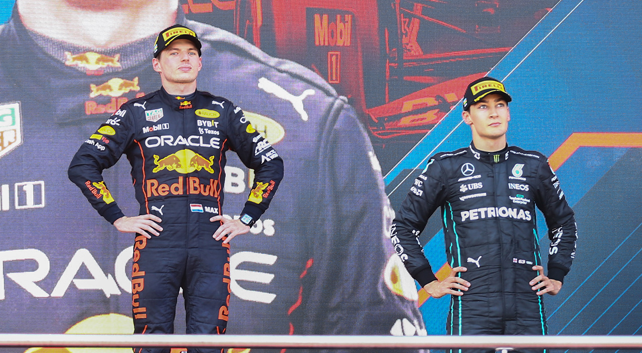 Azerbaycan GP'sinde kazanan Max Verstappen