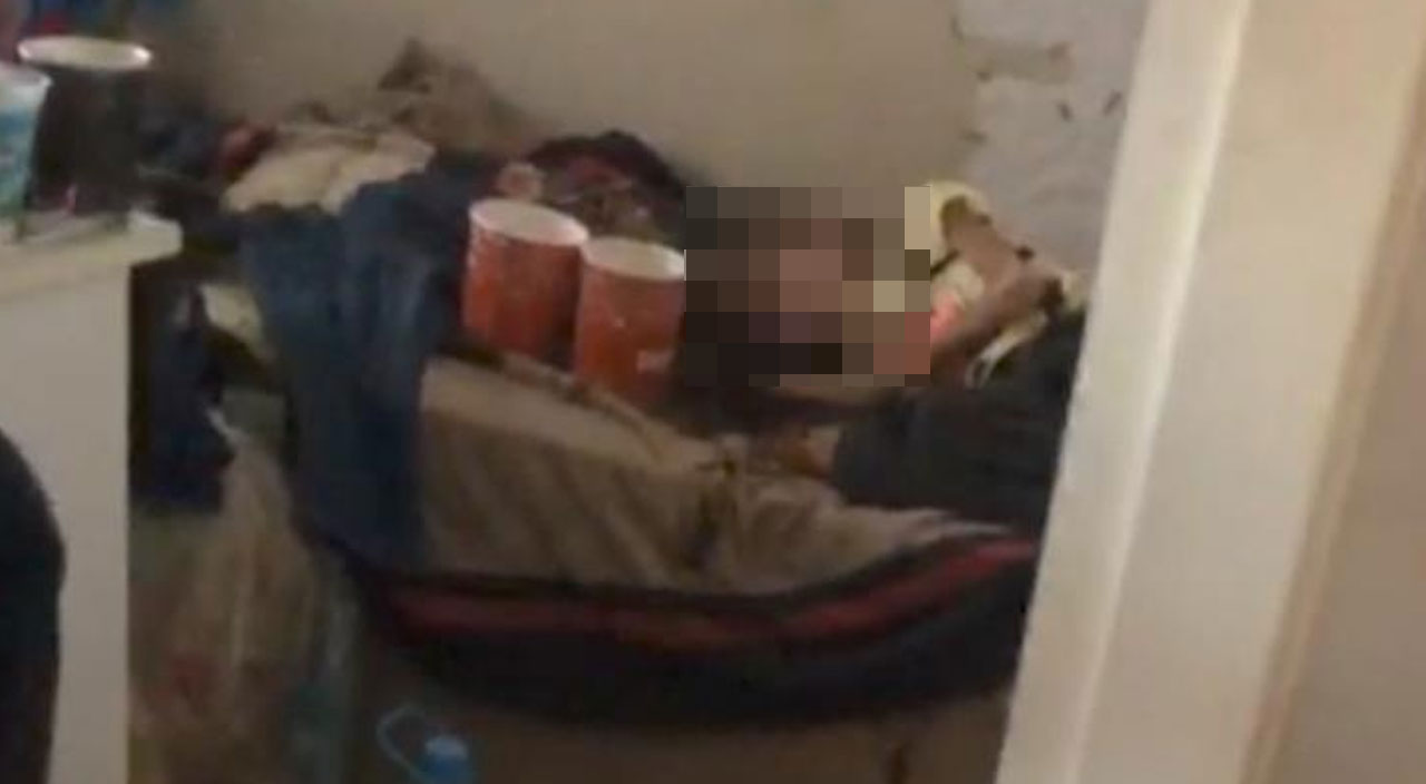 Bursa'da çöp evde bulunan çocuğu annesi hastanede ziyaret etti