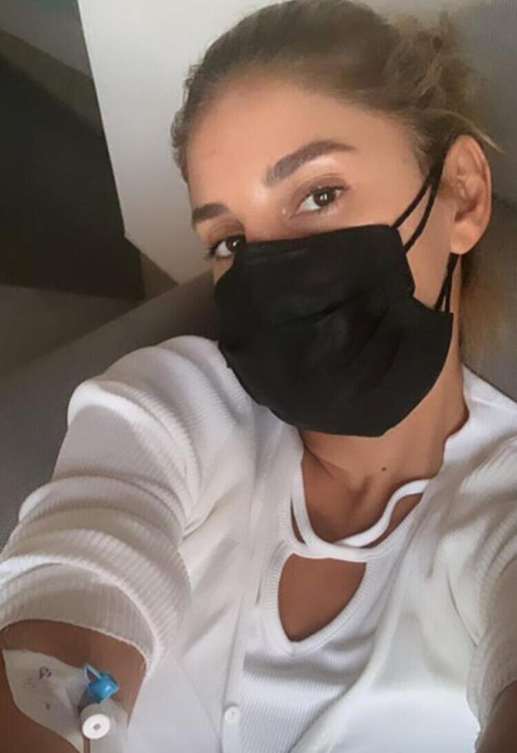 Koronavirüse yakalanan Irmak Ünal hastaneye kaldırıldı Koronavirüse yakalanan Irmak Ünal hastaneye kaldırıldı