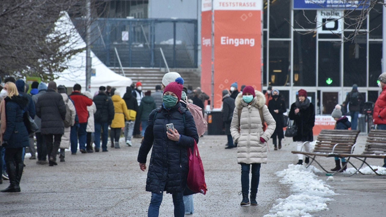 20 gün sürecek: Avusturya'da ülke genelinde sokağa çıkma kısıtlaması 20 gün sürecek: Avusturya'da ülke genelinde sokağa çıkma kısıtlaması