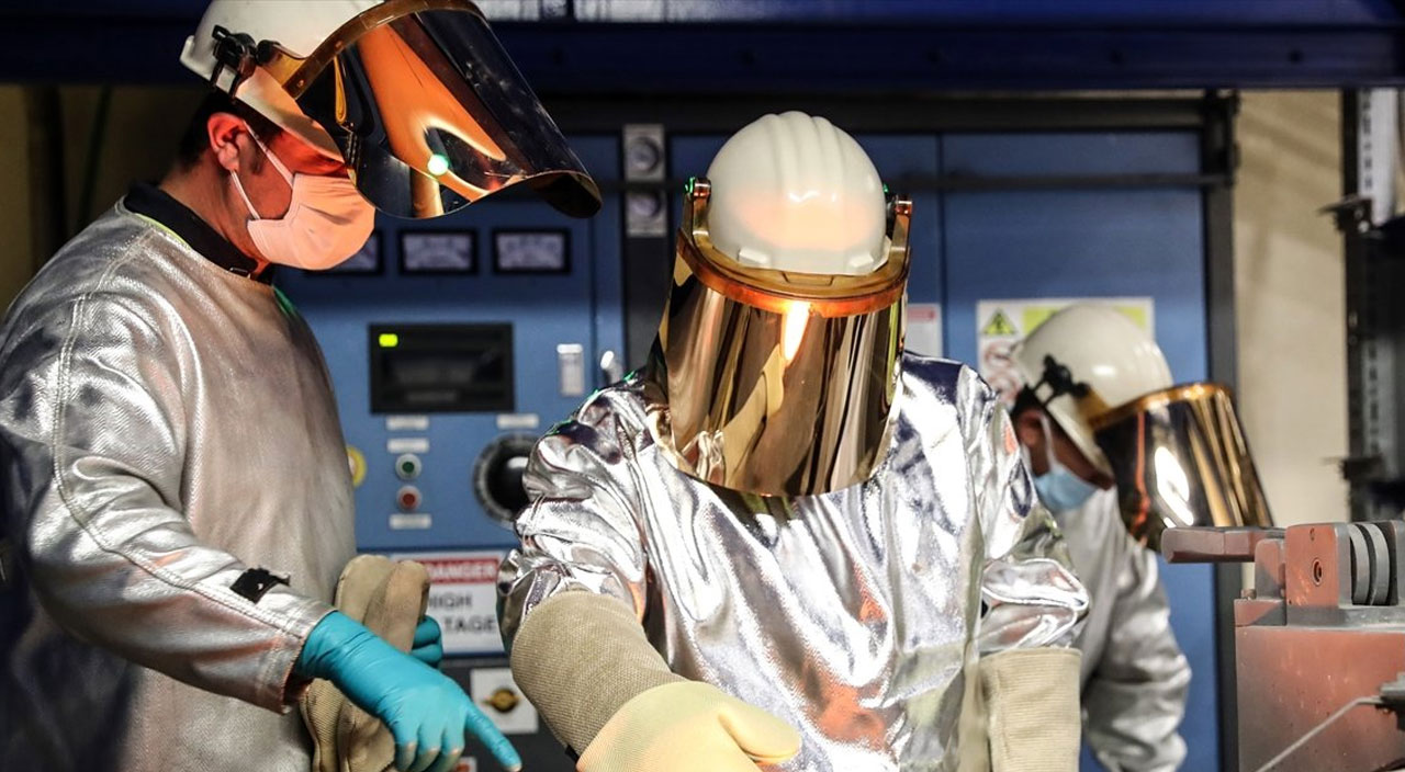 Bakan Varank: 100 milyar dolarlık altın ve gümüş toprak altında yatıyor