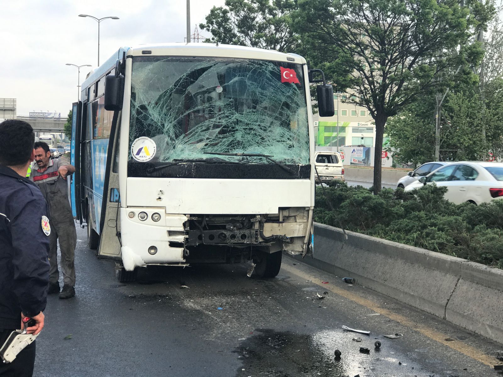 Başkentte zincirleme trafik kazası: 9 yaralı